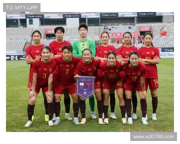 中华台北女足迎战印尼队力争胜利展现拼搏精神